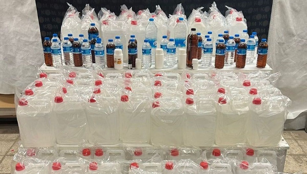 SON DAKİKA: Samsun’da kaçak alkol opreasyonu: 1 ton 56 litre etil alkol ele geçirildi