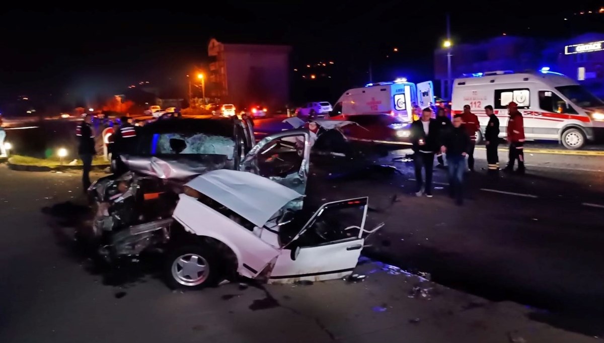 Zonguldak’ta 3 aracın karıştığı kazada 1 kişi öldü, 5 kişi yaralandı