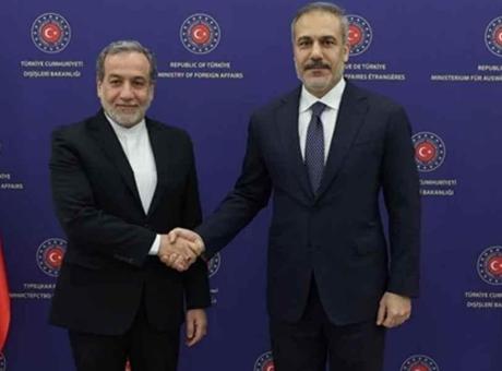 24 saatte ikinci kez! Dışişleri Bakanı Hakan Fidan İranlı mevkidaşı Arakçi ile görüştü