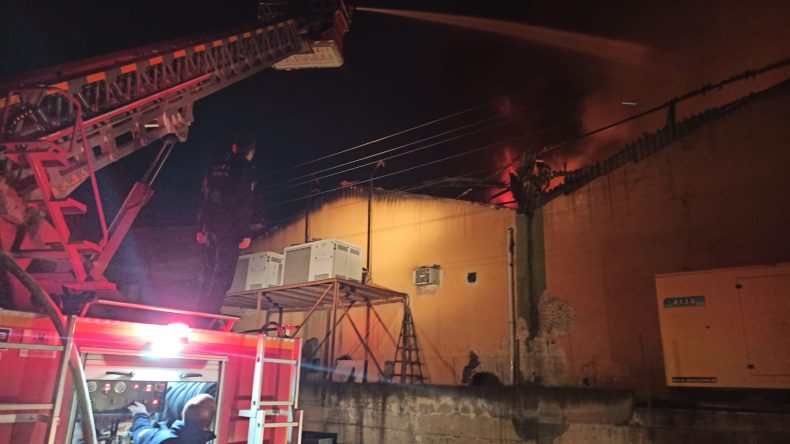 Hatay’da narenciye tesisinde yangın. Bir işçi yaşamını yitirdi