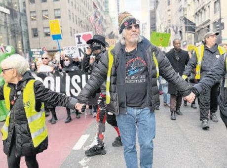 ICE gerilimi giderek büyüyor