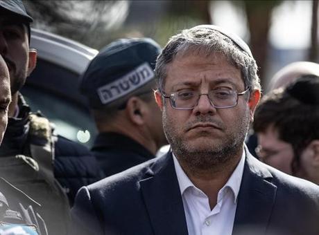 İsrail’in aşırı sağcı Ulusal Güvenlik Bakanı Ben-Gvir Mescid-i Aksa’ya baskın düzenledi