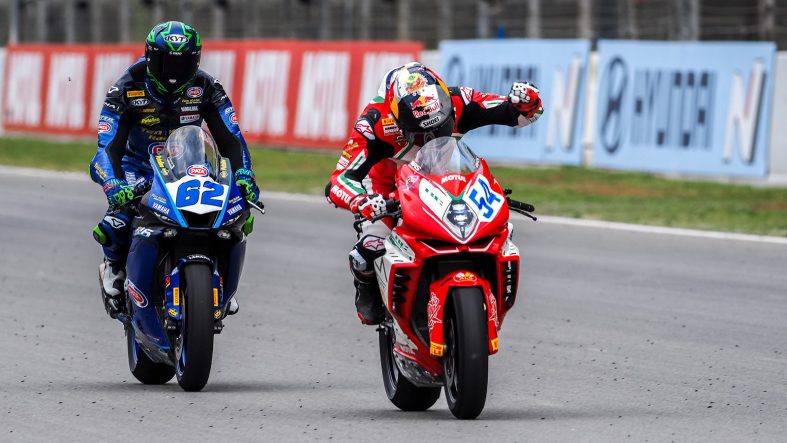 Bahattin Sofuoğlu, Portekiz'de ilk yarışı 20