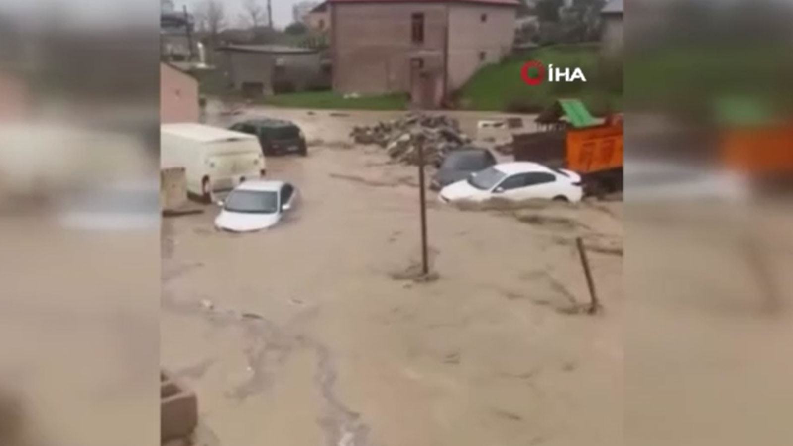 Dağıstan’da sel felaketi: Yüzlerce evi su bastı