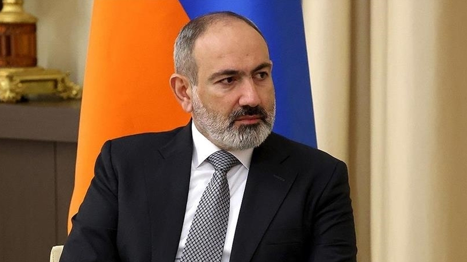 Ermenistan Başbakanı Paşinyan’a saldırı girişimi: Son anda engellendi