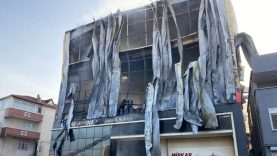 Kocaeli'de 7 kişinin öldüğü fabrika yangını davasında ara karar açıklandı