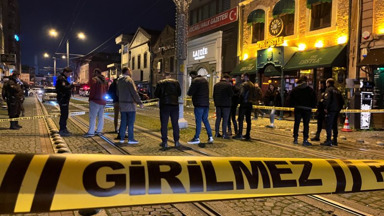 Kocaeli'de eğlence mekanına silahlı saldırı: 2 ölü, 3 yaralı