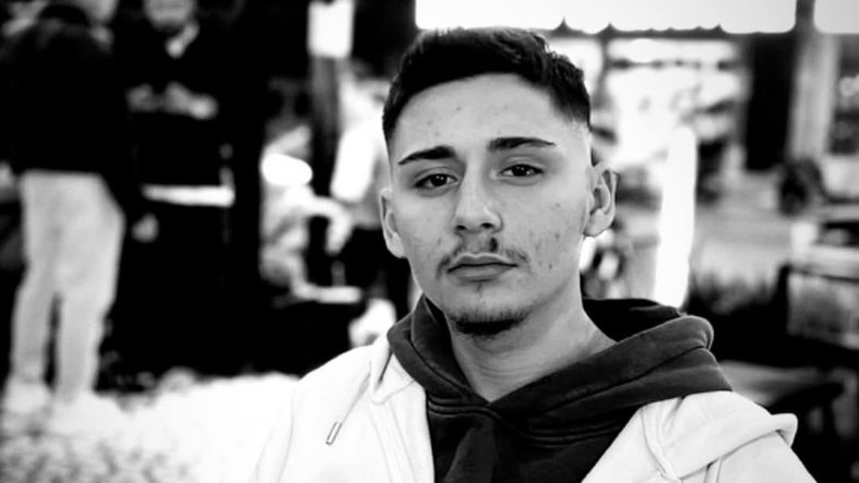 Manisa'da kazada yaralanan genç sürücü öldü