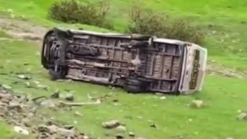 Şırnak’ta okul servisi şarampole devrildi: Çok sayıda yaralı var