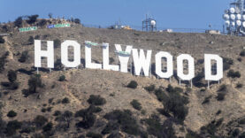 1000 Hollywood yıldızı Warner Bros'un Paramount'a satılmasına karşı çıktı