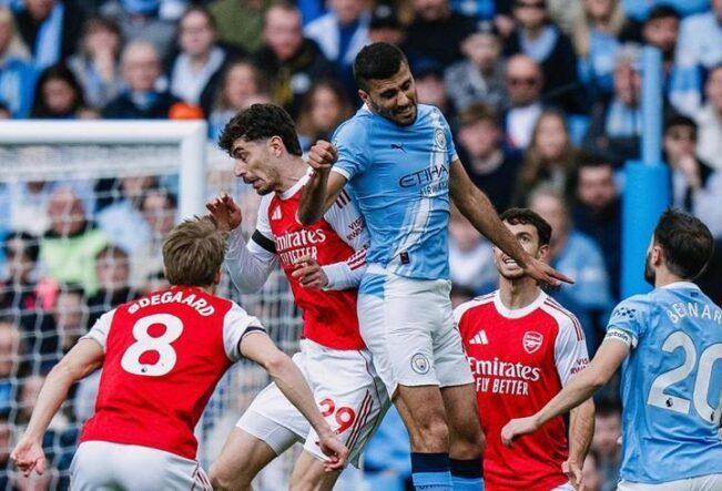 Manchester City kazandı, Arsenal’i korku sardı