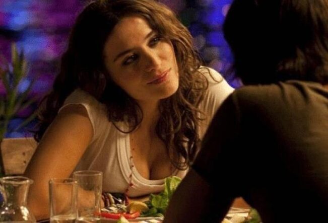 Aşk Tesadüfleri Sever filminin konusu nedir? Aşk Tesadüfleri Sever filminin oyuncuları kimler?