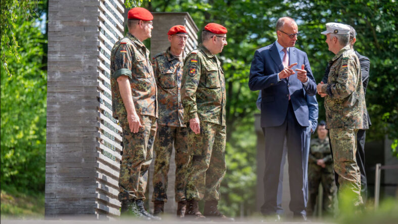 ABD'siz nükleer troyka, Almanya, İngiltere, Fransa ortaklığı