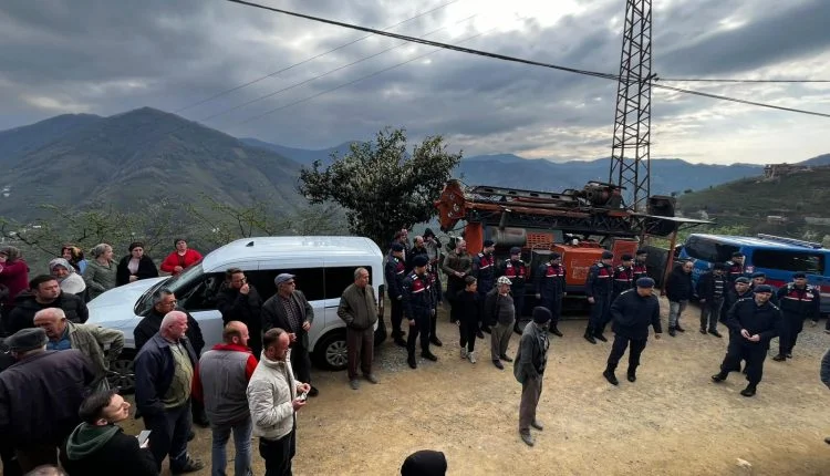 AK Parti milletvekilleri: "Bilgi kirliliğine geçit yok, önce insan ve çevre"