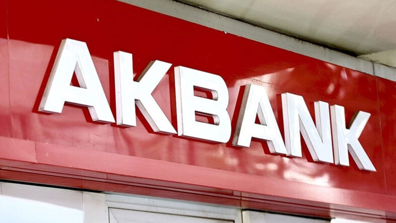 Akbank'tan erişim sorununa ilişkin açıklama: Geçici aksaklık giderildi
