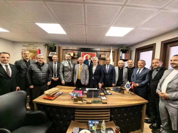 AKK Başkanı Halil İbrahim Yılmaz’dan İbrahim Aydın’a tebrik ziyareti