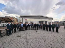 Ankara Kent Konseyi Heyetinden Ankara Servis Aracı İşletmecileri Esnaf Odası Başkanı İlyas Aktürk'e tebrik ziyareti