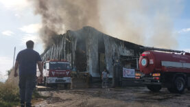 Antalya'da patates cipsi üretim tesisinde çıkan yangın söndürüldü