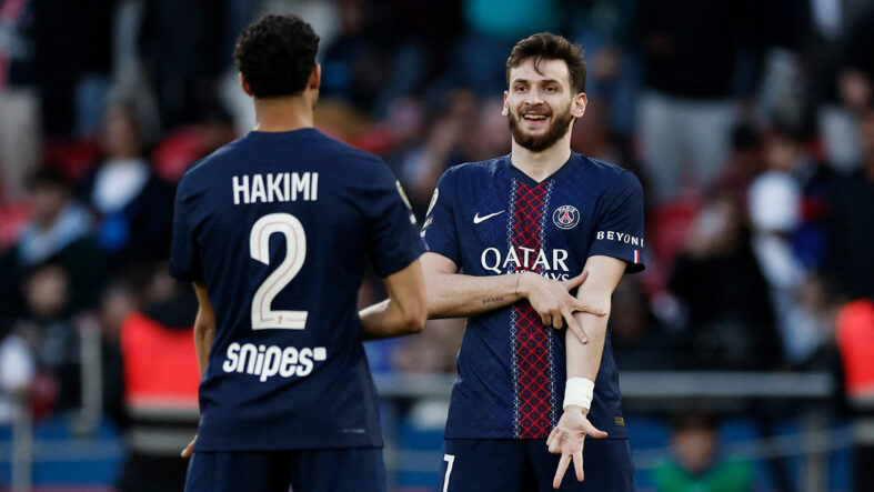 Avrupa şampiyonu Paris Saint Germain, yılın takımı seçildi