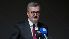 Burhanettin Duran: Bir dönüm noktasından geçiyoruz