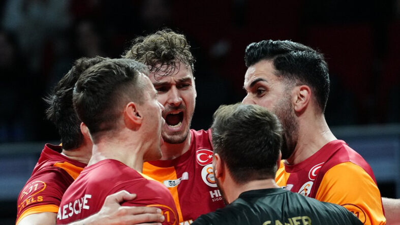 Efeler Ligi'nde finalin adı: Galatasaray - Ziraat Bankkart