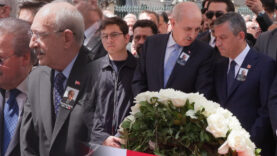 Hüsamettin Cindoruk'un cenazesinde soğuk rüzgarlar! Kılıçdaroğlu, Özel'in elini sıkmadı