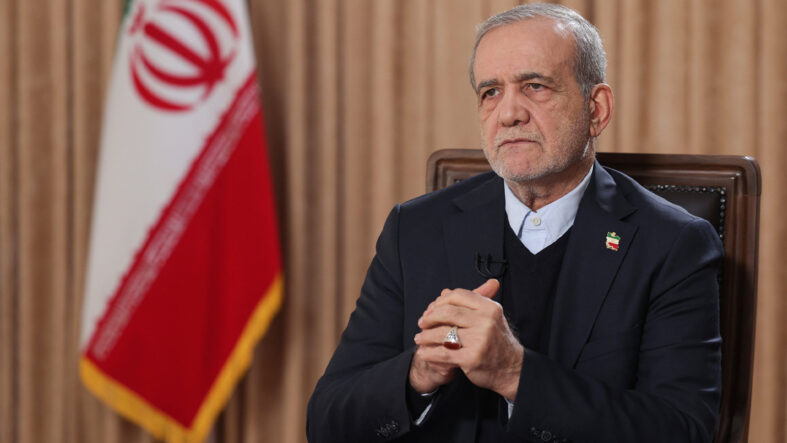 İran Cumhurbaşkanı Pezeşkiyan: Tehdit ve abluka gerçek müzakerelerin önündeki engeldir