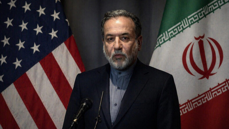 İran Dışişleri Bakanı Arakçi müzakere için Pakistan'a gidiyor