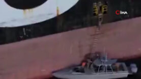 İran, Hürmüz Boğazı'nda iki gemiye el koyduğu anları paylaştı