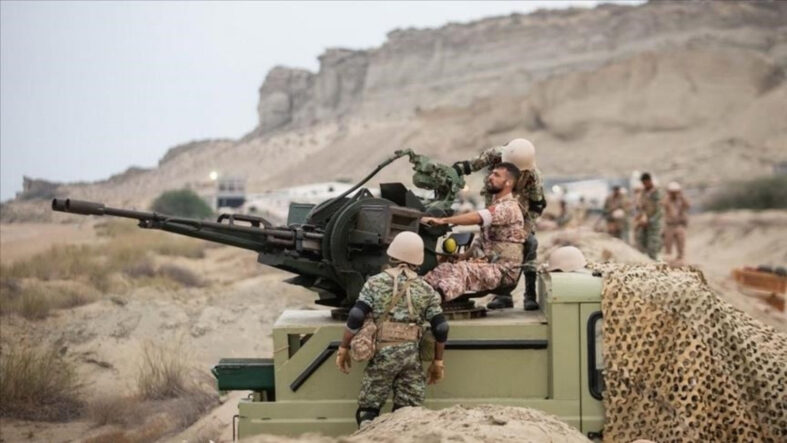 İran Silahlı Kuvvetleri: ABD’yi uyarıyoruz, elimiz tetikte