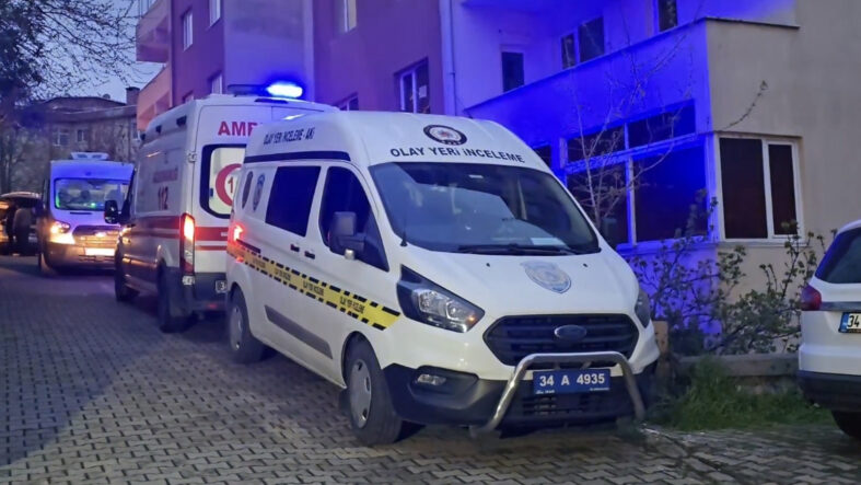 İstanbul Üsküdar'da aile katliamı: Anne ve babasını öldürüp intihar etti