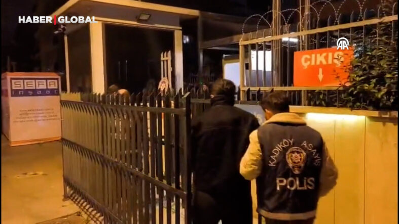 Kadıköy'de Fenerbahçeli taraftarın aracına saldırılmasına ilişkin 2 şüpheli yakalandı