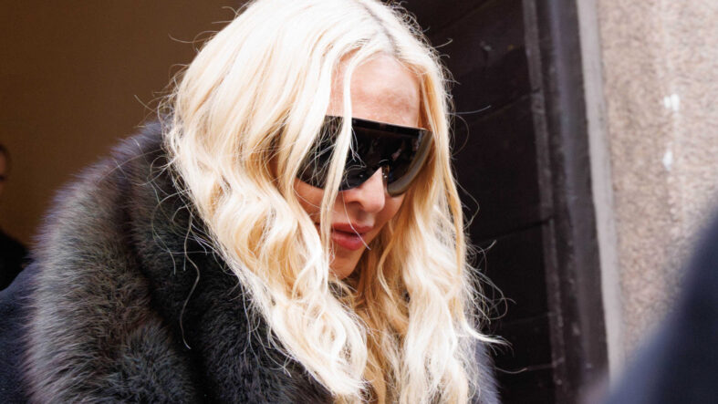 Madonna sosyal medyadaki tüm paylaşımlarını sildi: Yeni albümün işareti mi?