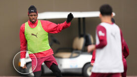 Osimhen sargılı kolla idmana çıktı! Fenerbahçe maçına yetişecek mi?