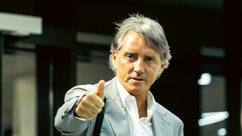 Roberto Mancini'nin takımı şampiyon oldu
