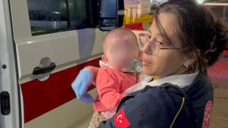 Samsun'da anne ve 6 aylık bebeği yangında hastanelik oldu