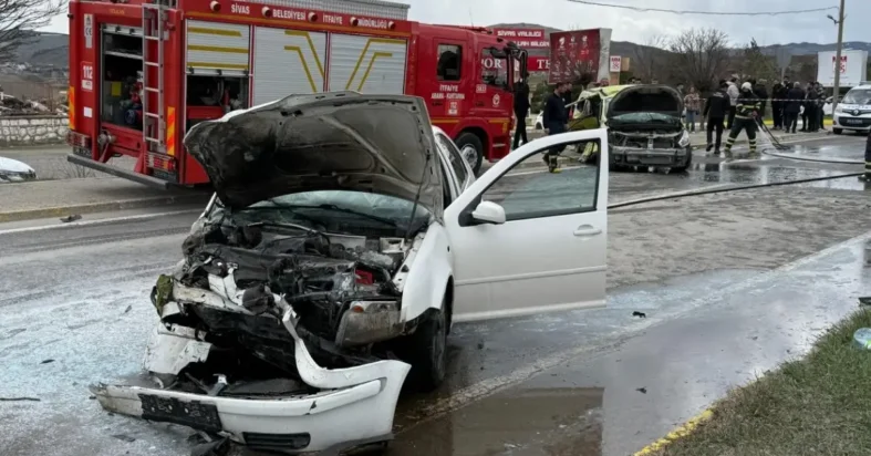 Sivas’ta korkutan kaza: 4’ü futbolcu 6 yaralı