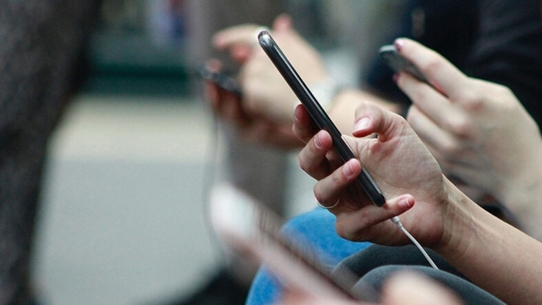 Telekom devinde tarihi satış: 25 milyon abone üç operatöre dağıtılacak