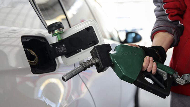 Motorine indirim geldi! Akaryakıtta son fiyatlar