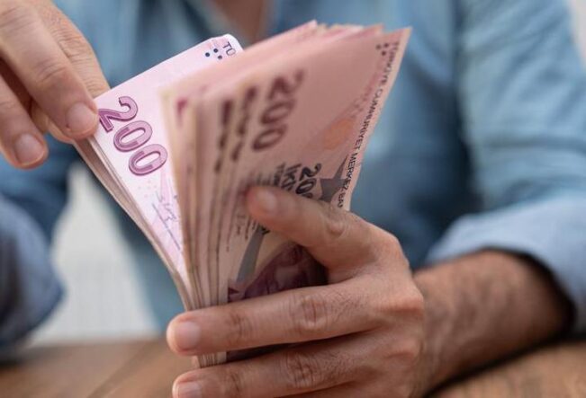 KADEMELİ EMEKLİLİK ŞARTLARI 2026 : Kademeli Emeklilik Meclis’ten Geçti Mi? Kimler Erken Emekli (EYT) Olabilir?