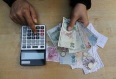 Emeklinin gözü ödeme takviminde: Maaşlar ve ikramiyeler ne zaman yatacak?