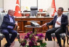 Zafer Partisi Genel Başkanı Özdağ, CHP Genel Merkezi'nde Özgür Özel ile bir araya geldi