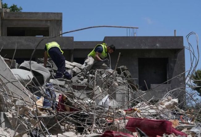İsrail Lübnan'da sağlık merkezini vurdu: 4 ölü