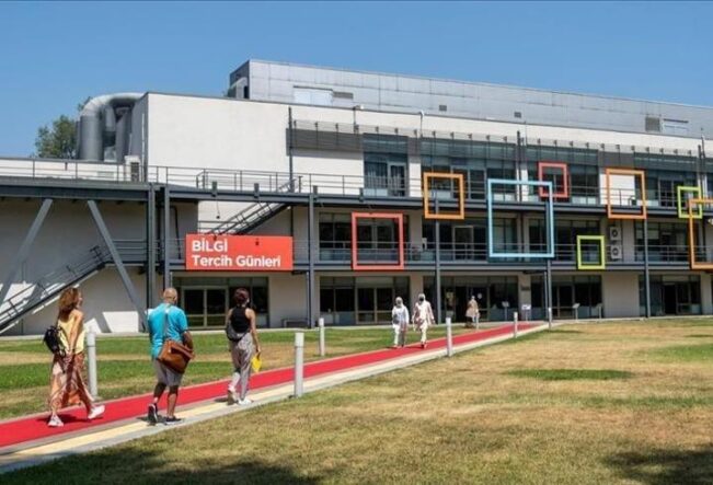 Bilgi Üniversitesi öğrencileri ne yapacak? ''Kimse mağdur edilmeyecek''