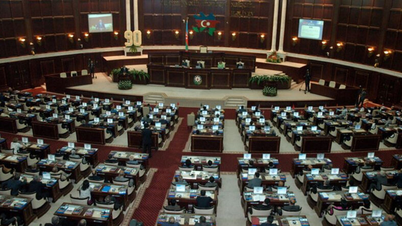 Azerbaycan Milli Meclisi, Avrupa Parlamentosu ile tüm ilişkilerini durdurdu