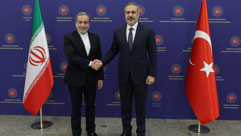 Bakan Fidan, İranlı mevkidaşı ile görüştü