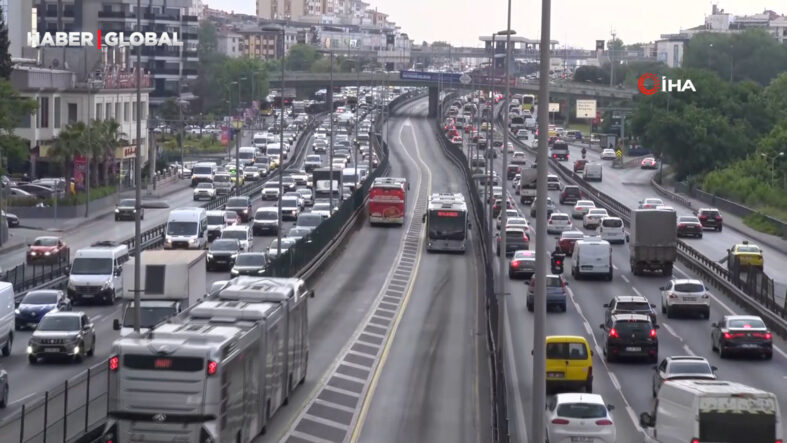 Bayram tatili öncesi İstanbul’da trafik yoğunluğu yüzde 65 olarak ölçüldü