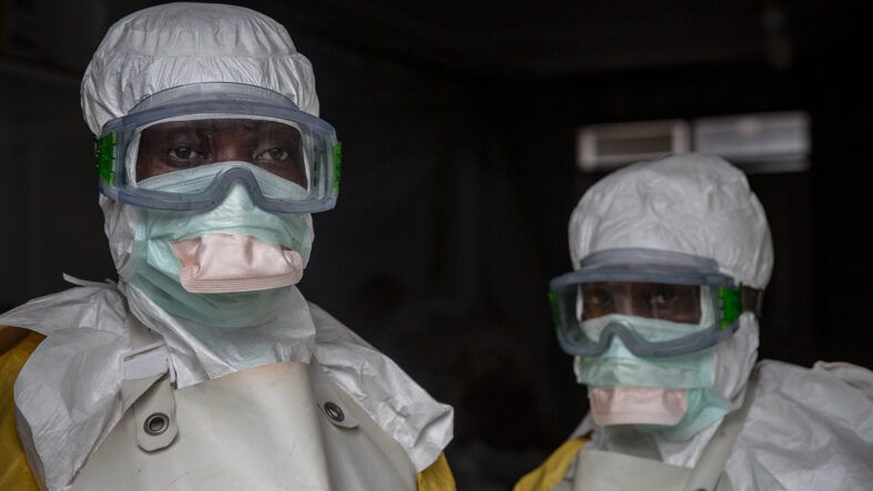 Dünyada yeni salgın korkusunun adı Ebola! Can kaybı hızla artıyor: DSÖ'nün açıklaması endişelendirdi