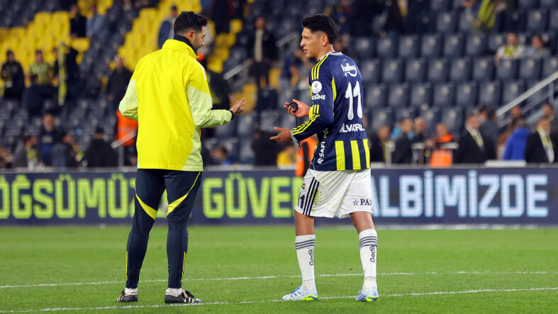 Edson Alvarez'e Fenerbahçeli taraftarlardan sert tepki