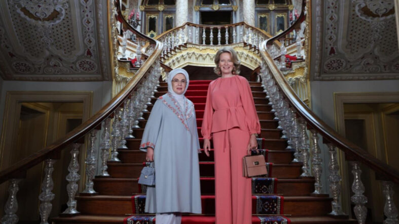 Emine Erdoğan, Belçika Kraliçesi Mathilde'yle bir araya geldi